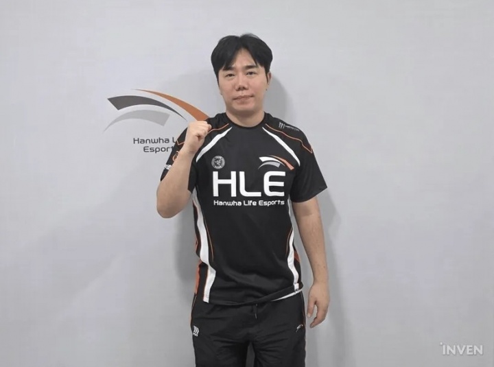 Homme:相比中国这里的环境确实更好,战队体系构建得非常完善